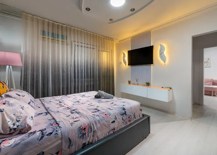 Lux Апартаменти