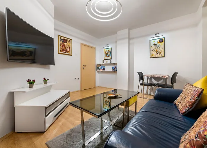 Апартаменти Lux